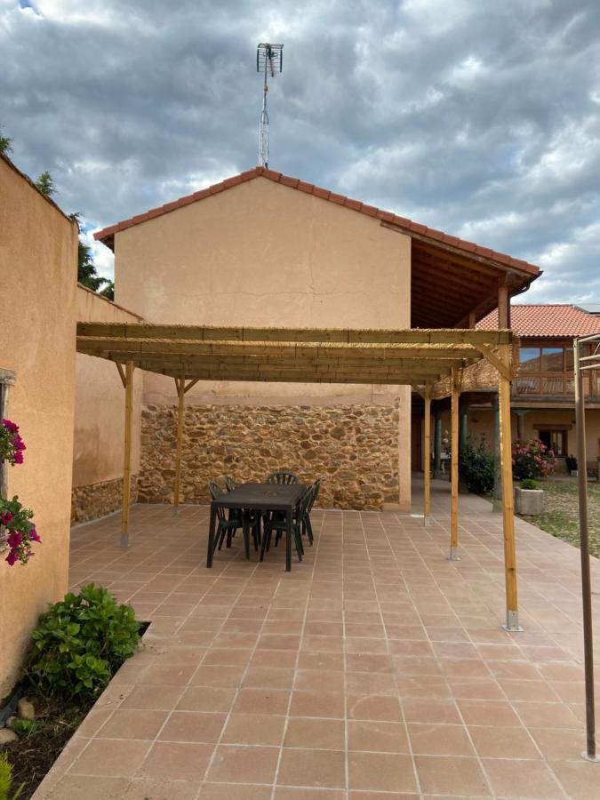 Casa Villa Franca Llamas de la Ribera المظهر الخارجي الصورة