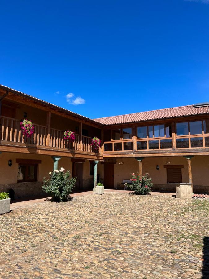 Casa Villa Franca Llamas de la Ribera المظهر الخارجي الصورة